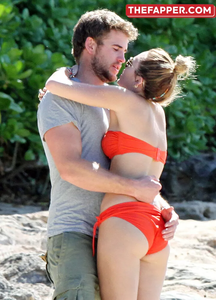 Miley Cyrus  Onlyfans Leaked Nude Image #lqS01qs1dx