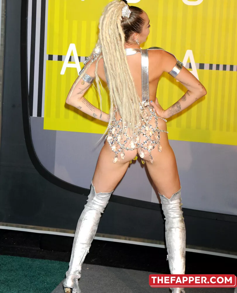 Miley Cyrus  Onlyfans Leaked Nude Image #pYkx1AHixa