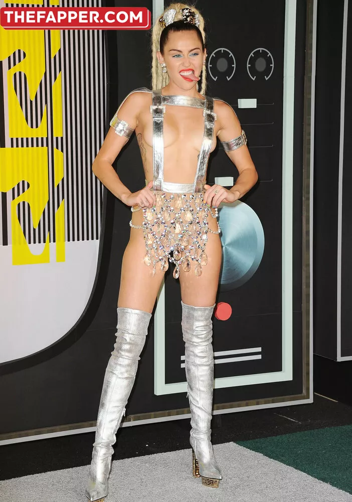 Miley Cyrus  Onlyfans Leaked Nude Image #qQYsmkMHfb