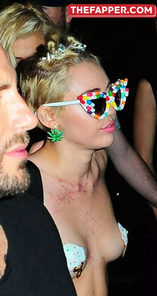 Miley Cyrus  Onlyfans Leaked Nude Image #qXzpvVOaVc