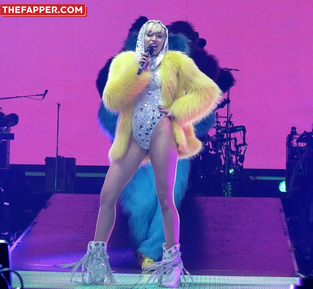 Miley Cyrus  Onlyfans Leaked Nude Image #r9bynBmp6h