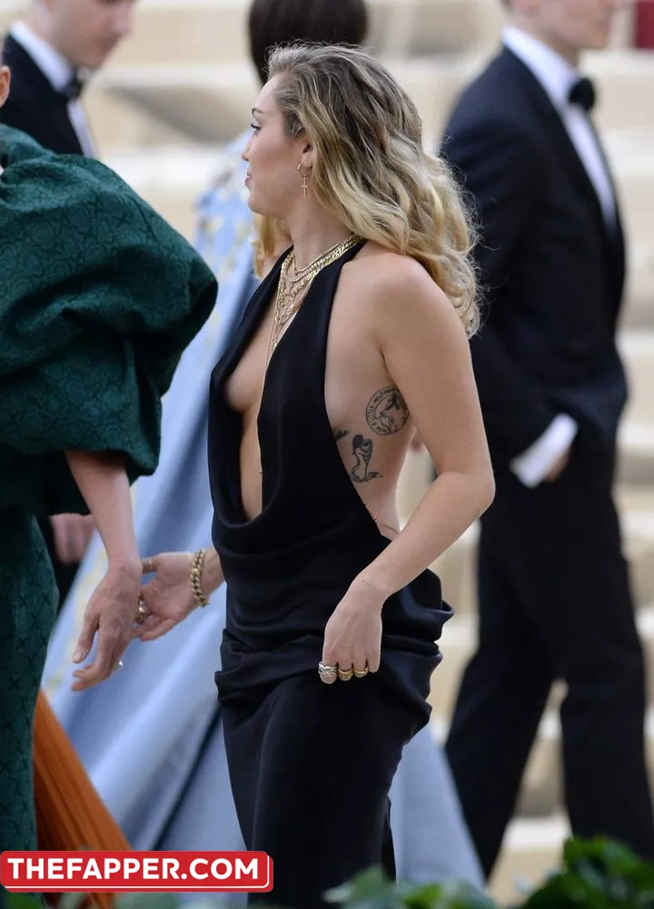 Miley Cyrus  Onlyfans Leaked Nude Image #suSZPJihxJ
