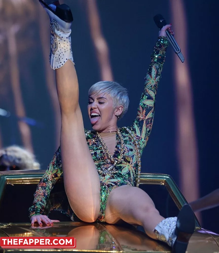 Miley Cyrus  Onlyfans Leaked Nude Image #sykUKoD9yc