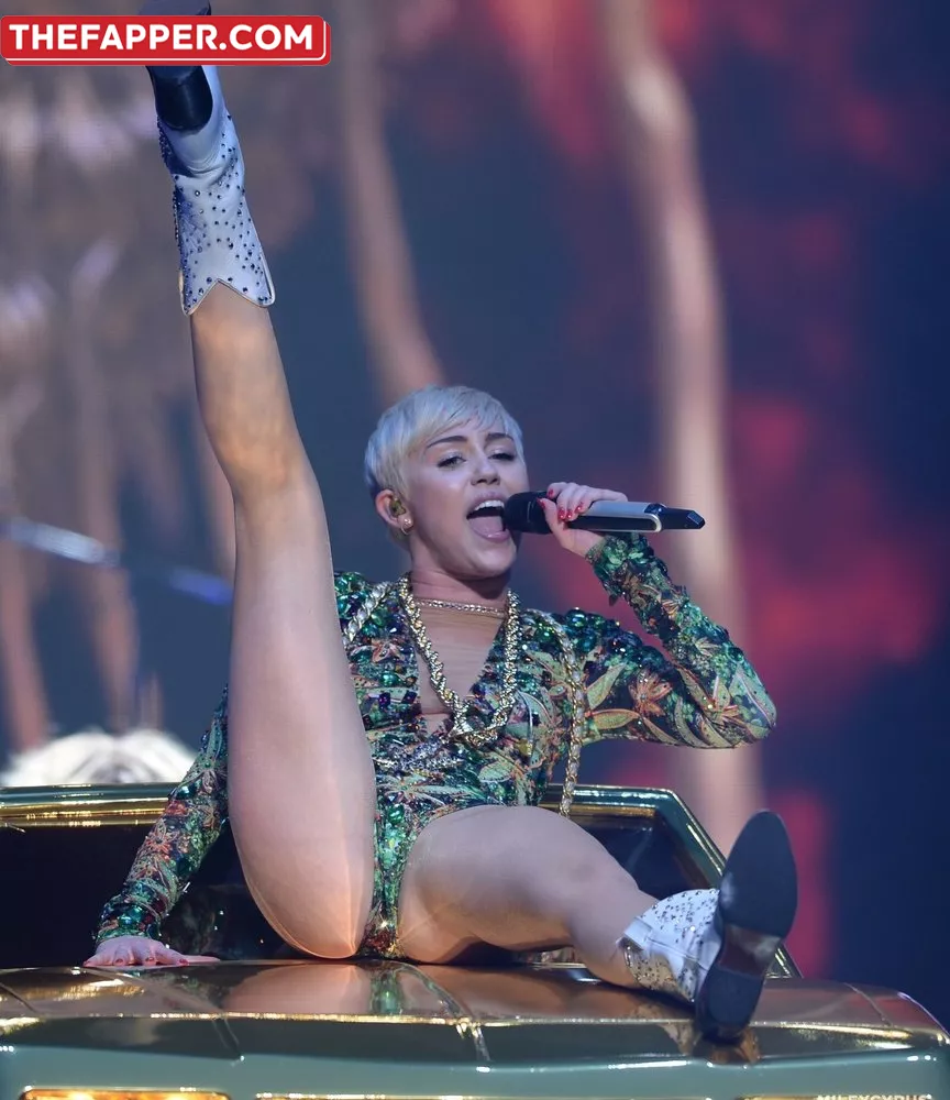 Miley Cyrus  Onlyfans Leaked Nude Image #t8zlGiIZ3s