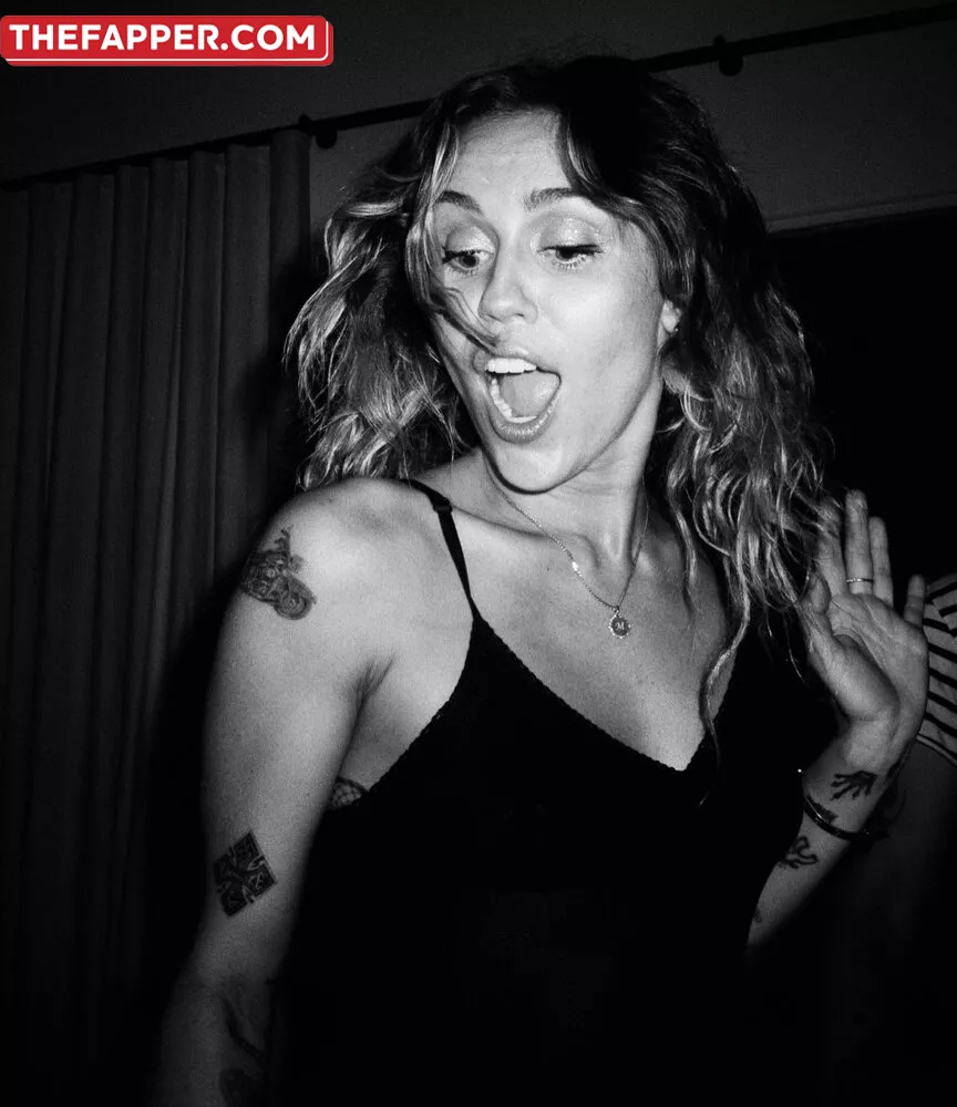 Miley Cyrus  Onlyfans Leaked Nude Image #u17RmTrIfv