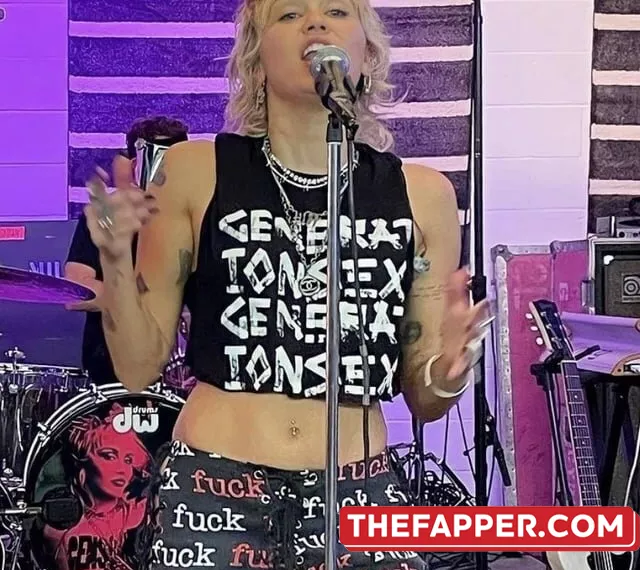 Miley Cyrus  Onlyfans Leaked Nude Image #vCwQ2kokEk
