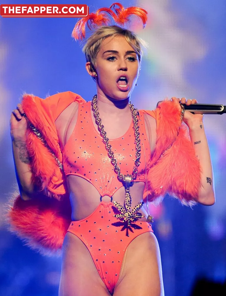 Miley Cyrus  Onlyfans Leaked Nude Image #wRBQytjsn4