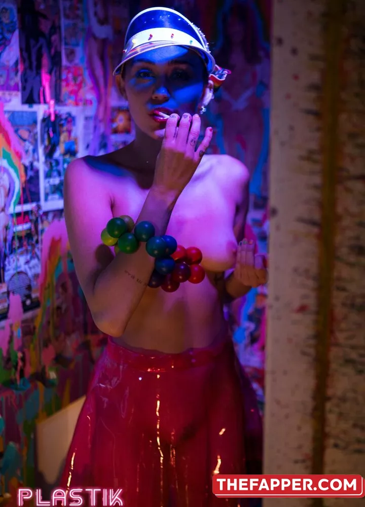 Miley Cyrus  Onlyfans Leaked Nude Image #xLUqzndxZM