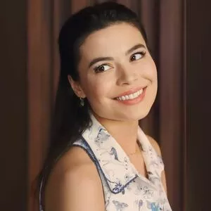 Miranda Cosgrove #9OVZDK854L
