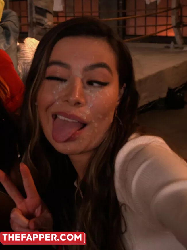 Miranda Cosgrove  Onlyfans Leaked Nude Image #Eqo2fylUc1