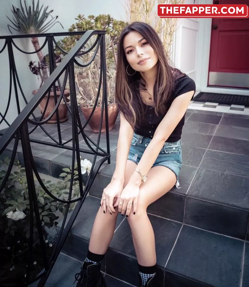 Miranda Cosgrove  Onlyfans Leaked Nude Image #dZTrkvfCfm