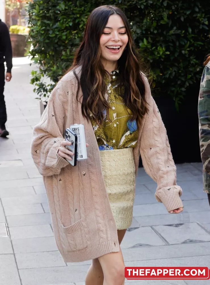 Miranda Cosgrove  Onlyfans Leaked Nude Image #gBedZ8OCGs