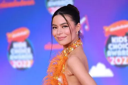 Miranda Cosgrove #yQkSnkukag