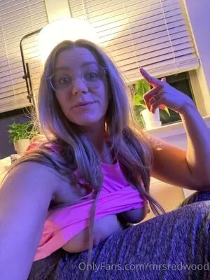 Mrsredwood #v0knY0VzEA