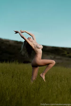 Nataliemaeyoga #BMLz4Zxv75