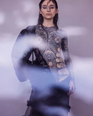 Noemie Doragon #6D8bP5ynIV