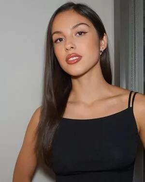 Olivia Rodrigo #YJKULsHClm