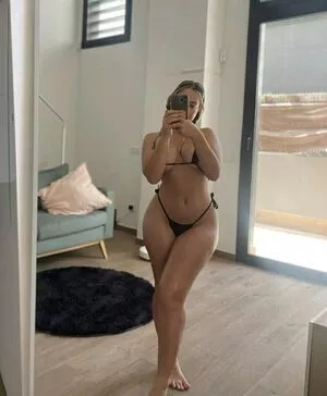 Paola Skye OnlyFans Leak V7yKDEc65n
