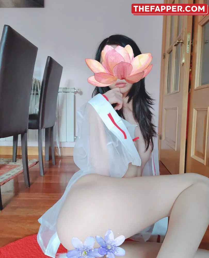 Petitesaki  Onlyfans Leaked Nude Image #Axu7Y5Mzwm