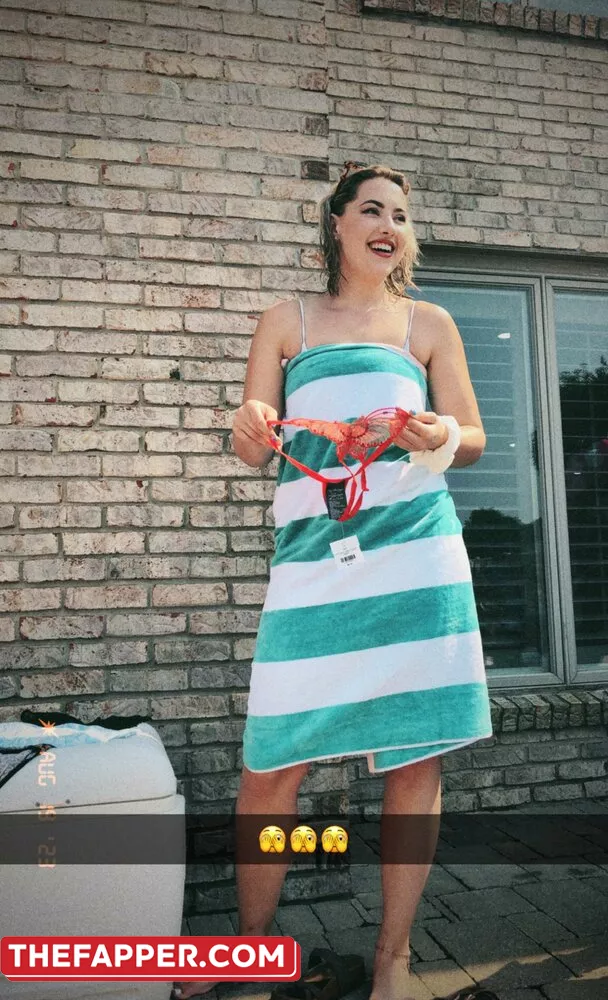 Pineapplebrat  Onlyfans Leaked Nude Image #reukjNJ8WH