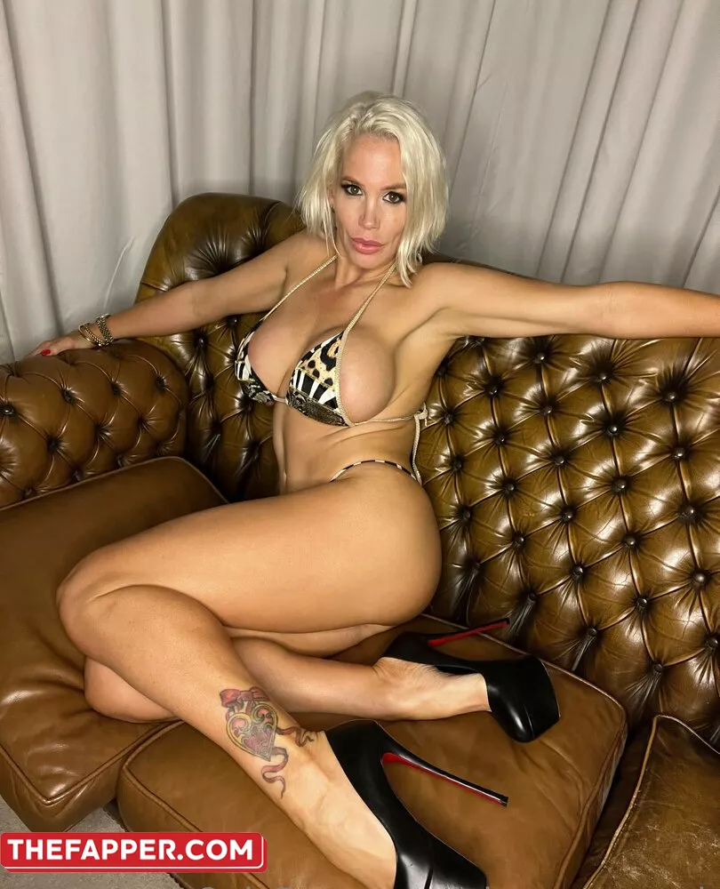 Rebeccamoreuk  Onlyfans Leaked Nude Image #RjHN1cLnte