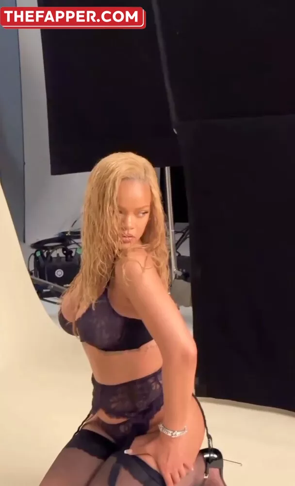 Rihanna  Onlyfans Leaked Nude Image #3MkzXSdurc