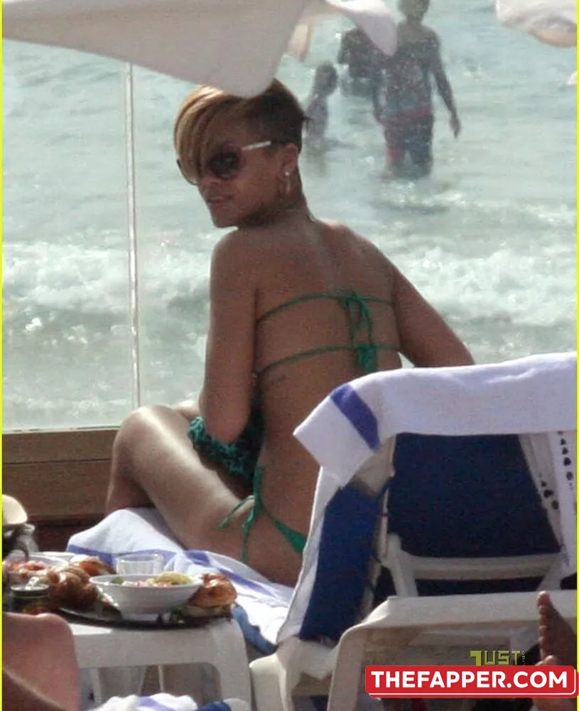 Rihanna  Onlyfans Leaked Nude Image #4j8xTNQd7k