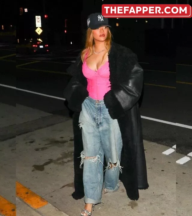 Rihanna  Onlyfans Leaked Nude Image #5E4CCltIJ2