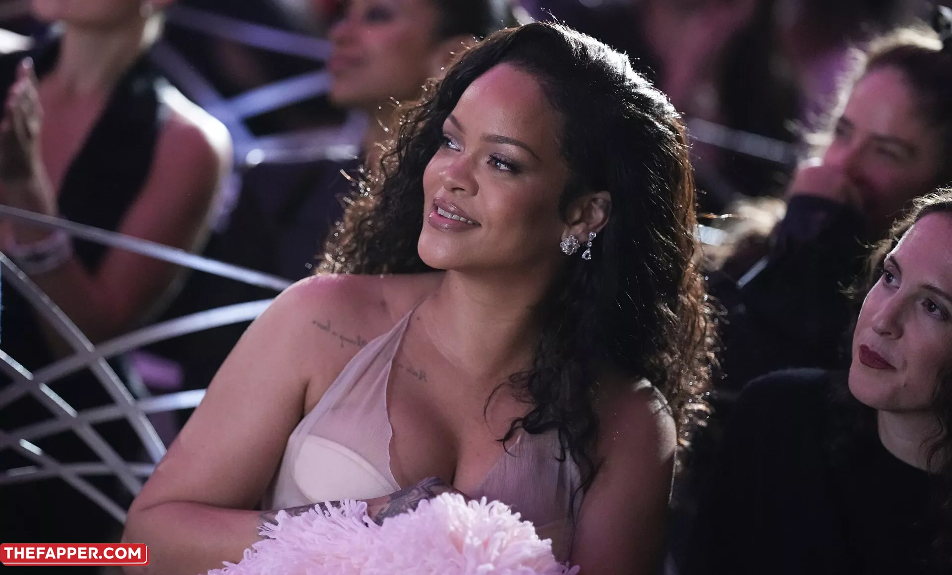 Rihanna  Onlyfans Leaked Nude Image #9fHwku3v62