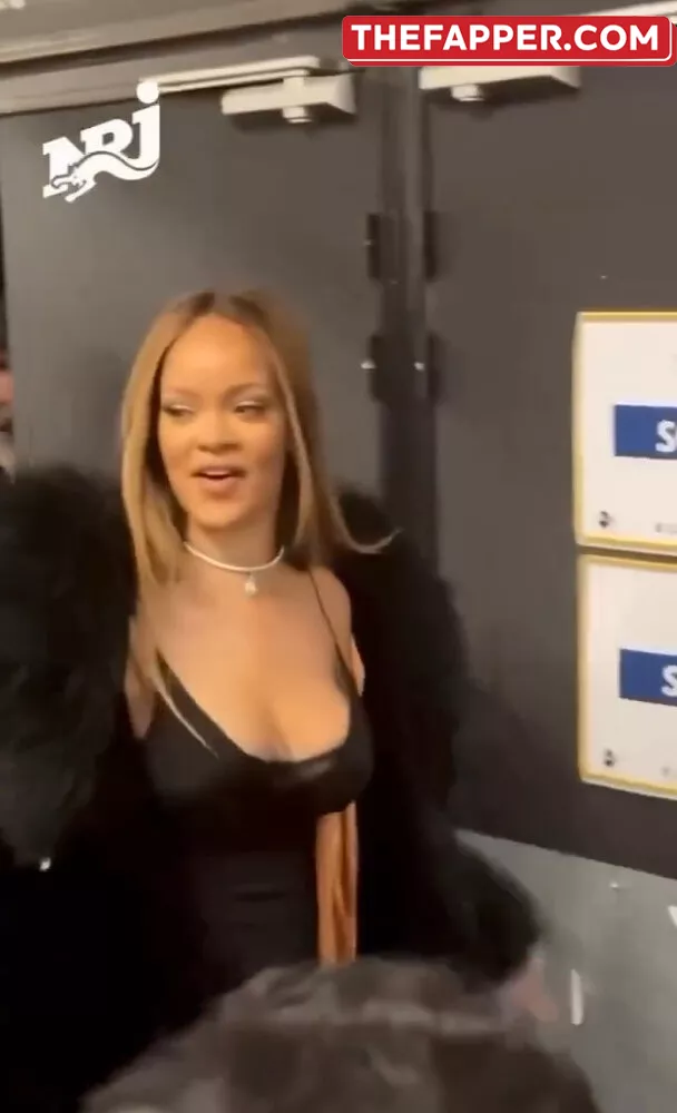 Rihanna  Onlyfans Leaked Nude Image #AIfVQ7Gi9J