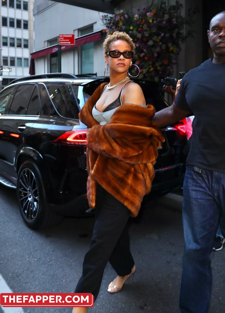 Rihanna  Onlyfans Leaked Nude Image #Aa5QJCnBgB