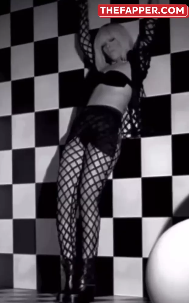 Rihanna  Onlyfans Leaked Nude Image #BcWWgqvGza