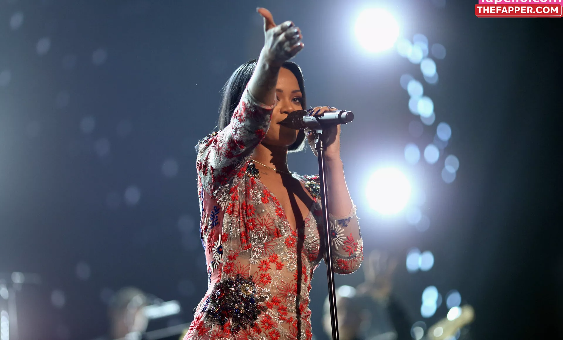 Rihanna  Onlyfans Leaked Nude Image #GjG0oUHzLt