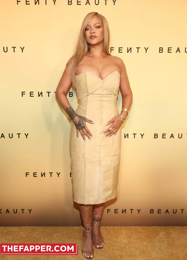 Rihanna  Onlyfans Leaked Nude Image #JLSQQWlOME