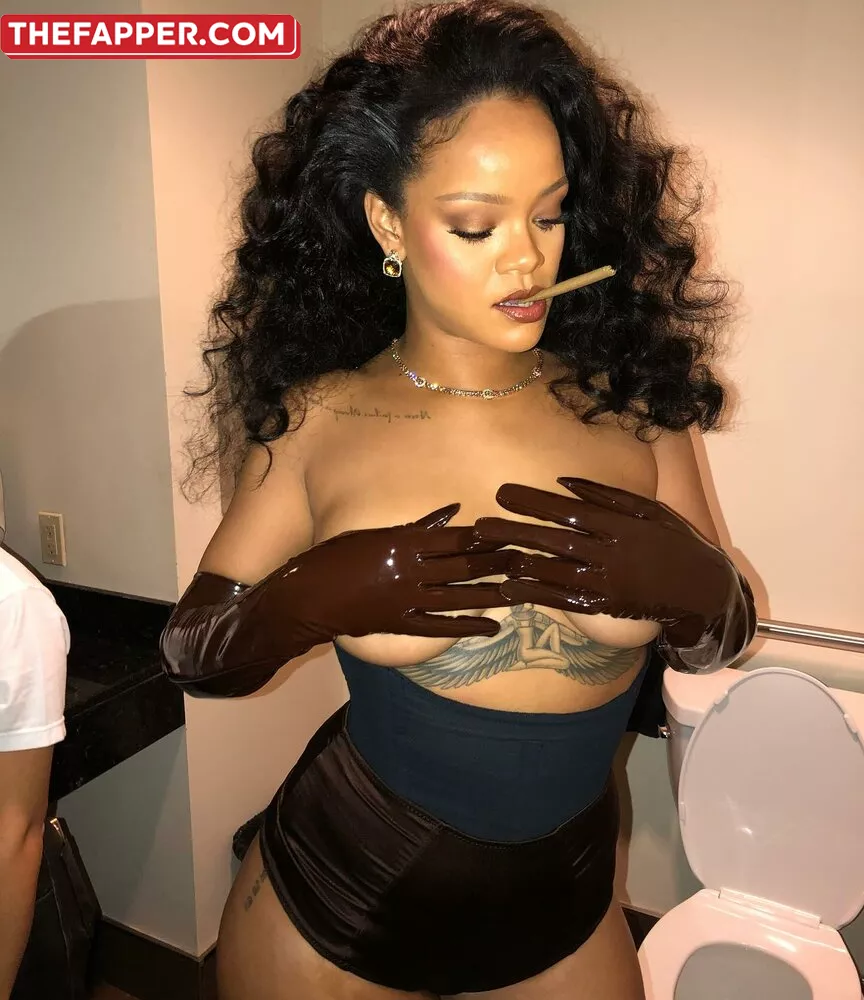 Rihanna  Onlyfans Leaked Nude Image #JlNgGrEXe4