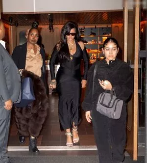 Rihanna Onlyfans Leaked Nude Image #JlvGl9eVve