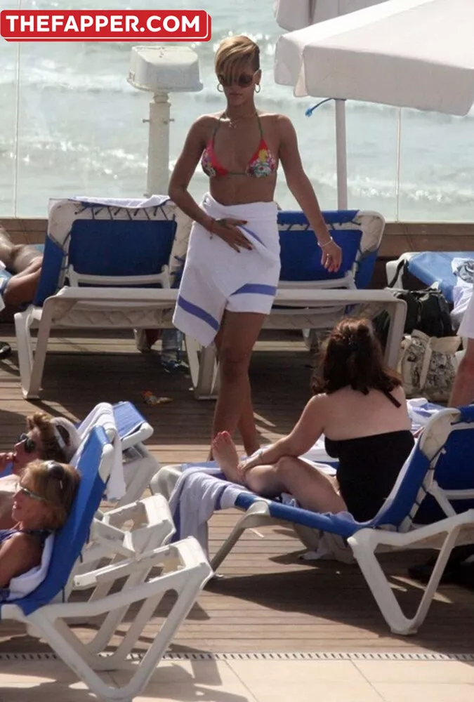Rihanna  Onlyfans Leaked Nude Image #LM3sqYJkpG