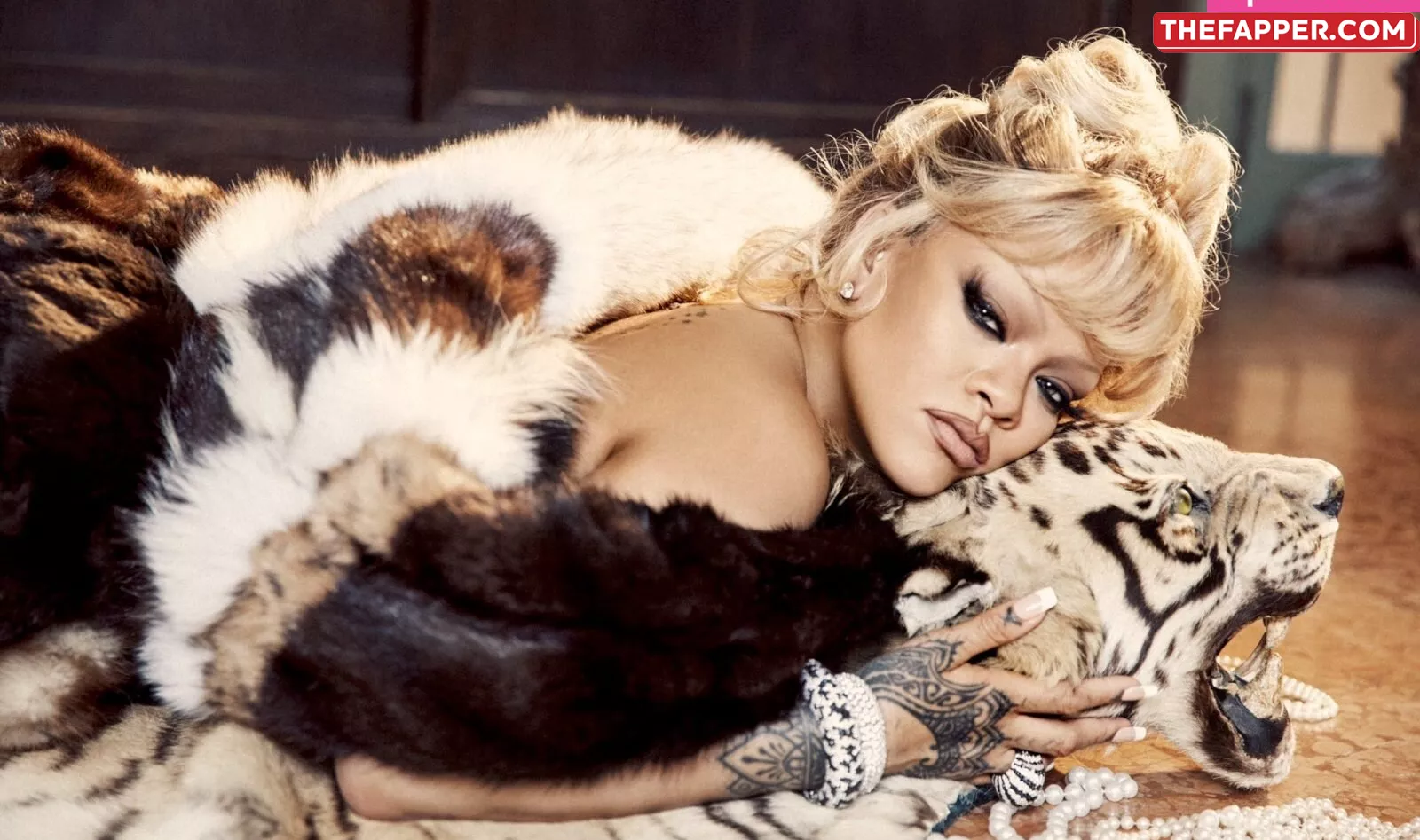 Rihanna  Onlyfans Leaked Nude Image #Q4pfEjRi6q