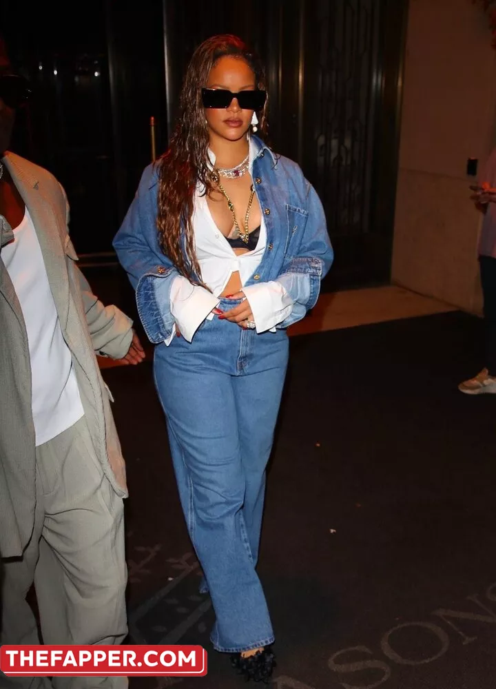 Rihanna  Onlyfans Leaked Nude Image #Sim4MgcrMg