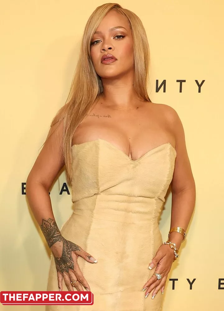 Rihanna  Onlyfans Leaked Nude Image #TpeSvWUhDx