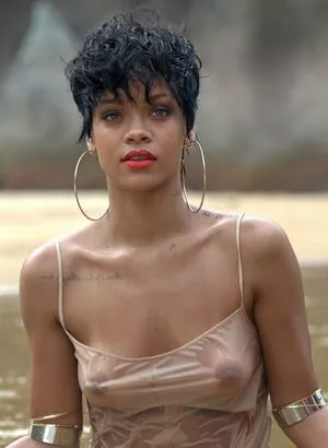 Rihanna Onlyfans Leaked Nude Image #Ur1SvDa4mQ