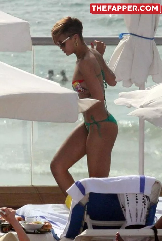Rihanna  Onlyfans Leaked Nude Image #VcxIaP9qu0