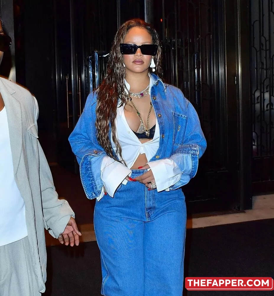 Rihanna  Onlyfans Leaked Nude Image #Vt4zOso5EU