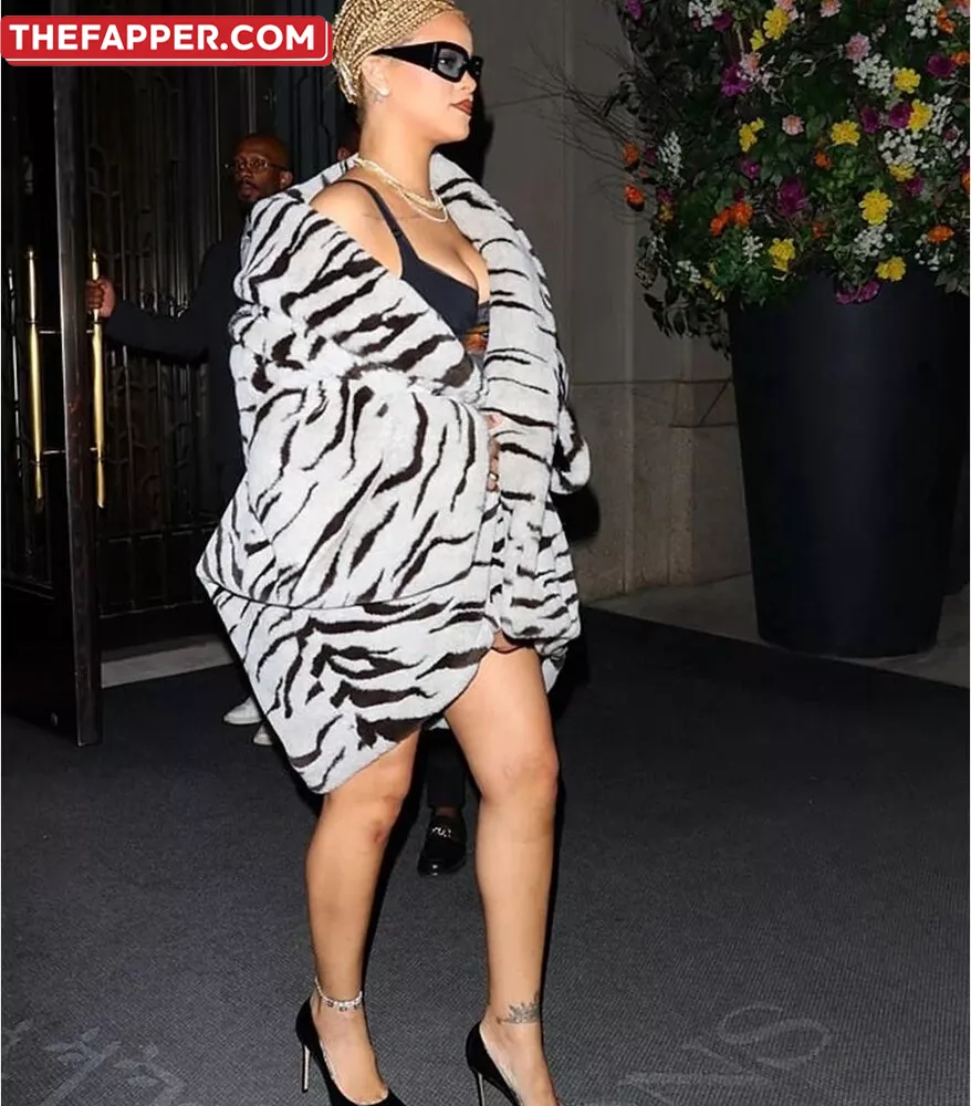 Rihanna  Onlyfans Leaked Nude Image #WwjABCMl2t