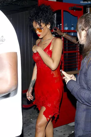 Rihanna Onlyfans Leaked Nude Image #Y6SdvH7RuI