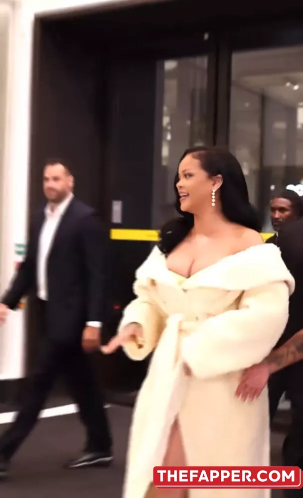 Rihanna  Onlyfans Leaked Nude Image #b2hUgTniP6