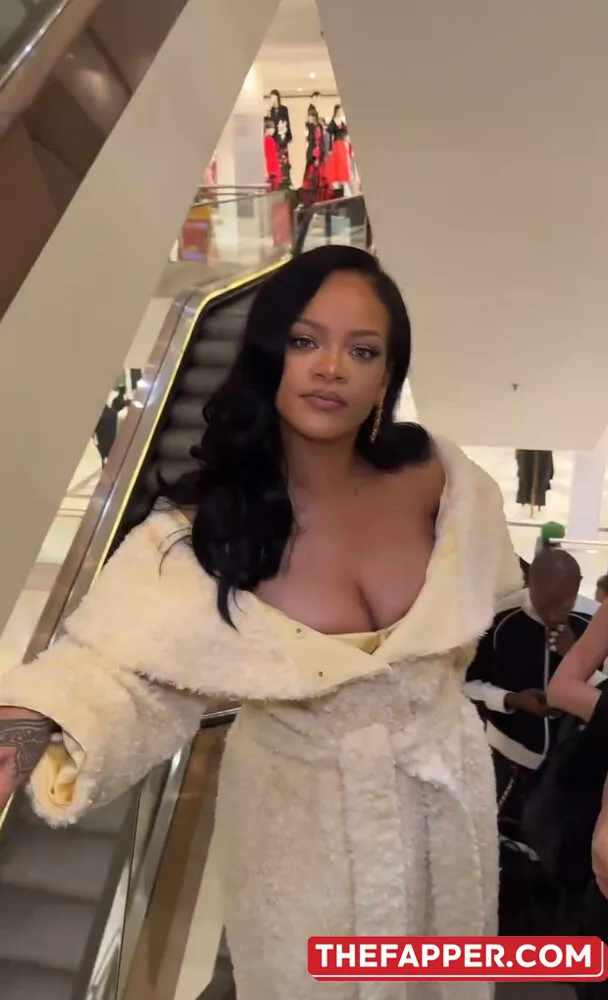 Rihanna  Onlyfans Leaked Nude Image #fARdkmEccj
