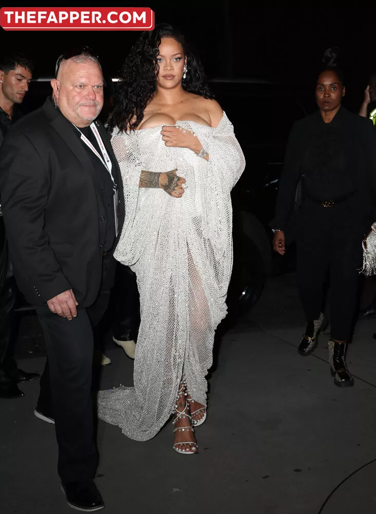 Rihanna  Onlyfans Leaked Nude Image #j89bqPOv59