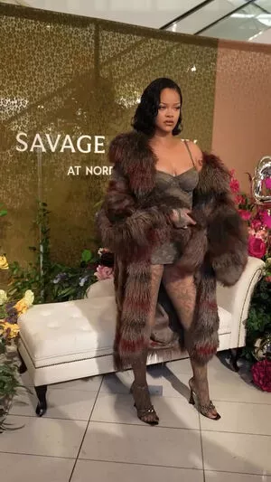 Rihanna Onlyfans Leaked Nude Image #lUGwNjgwvY
