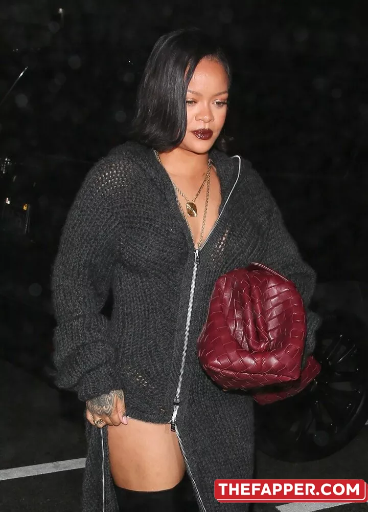 Rihanna  Onlyfans Leaked Nude Image #mD6nEAXS5u